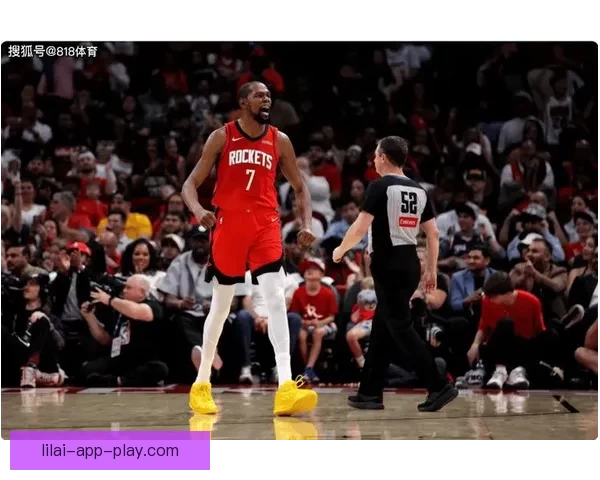 火箭更衣室泼水庆祝杜兰特超越乔丹 赤膊领取比赛用球回忆经典时刻